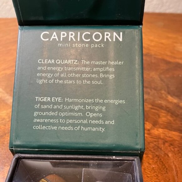 Capricorn Mini Stone Pack Tiger Eye and Quartz - Picture 1 of 7
